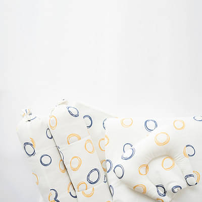 Doodle Circles - Cot Bedsheet Set (Fitted) image