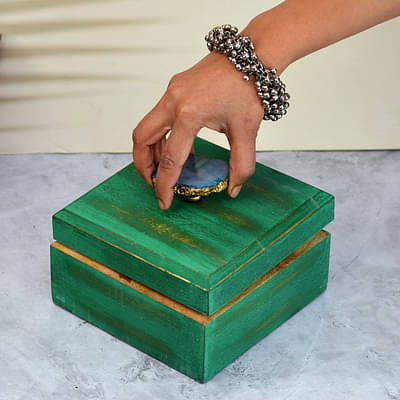 Green Box With Agare Knob image