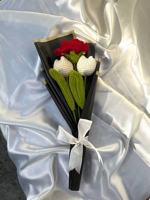 Ishmades Love'S Contrast Bouquet image