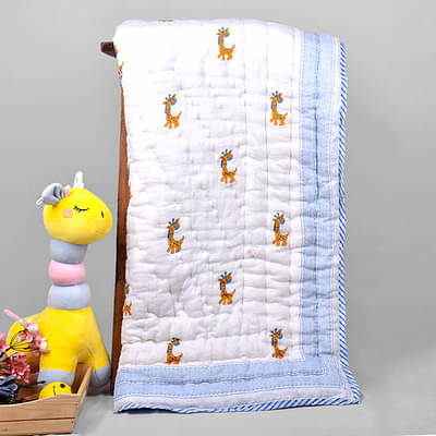 Moms Home Organic Cotton Baby Quilt Giraffe Print - White image