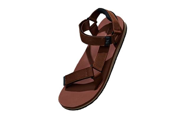 Neemans'S Airy Strap Sandals For Men | Lightweight Sandals Brown Black image