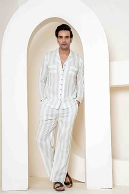 Paizlie 100% Cambric Cotton Sage Stripes Sleepwear for Men - Green image