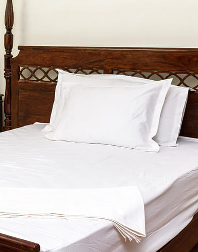 Quintessential Delight Bedding Set image