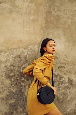 RASHKI Noir Women's Sling Handbag | Cross-body bag image