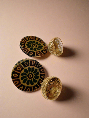 Rainvas Dark Green Printed Earrings With Golden Bottom image