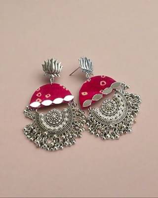 Rainvas Red Bandhani Print Heavy Oxidized Jhumka Earrings image