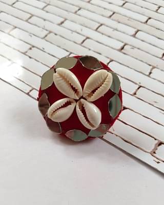 Rainvas Red Mirror And Shell Finger Fabric Adjustable Ring image