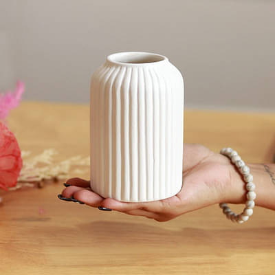Snow White Vase -Small image