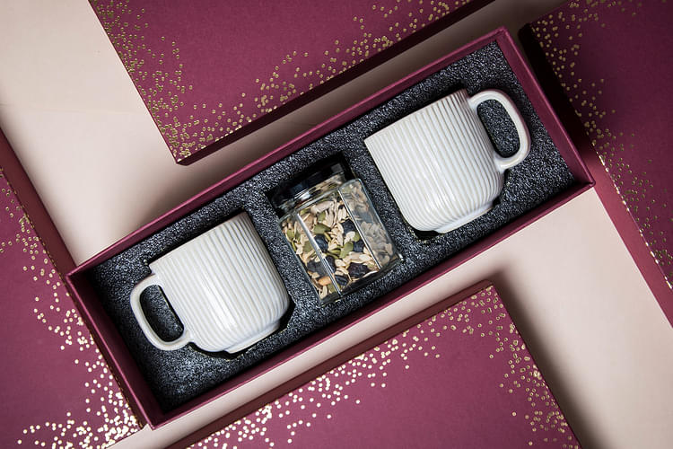 Striped Ivory Mugs Gift Box image