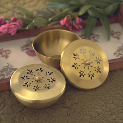 Suneheri Nut Bowl (Set Of 2) image