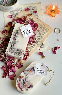 The Cosmic Aroma- 100% authentic crystal infused luxe soy wax aroma bar. (Set of 2) image