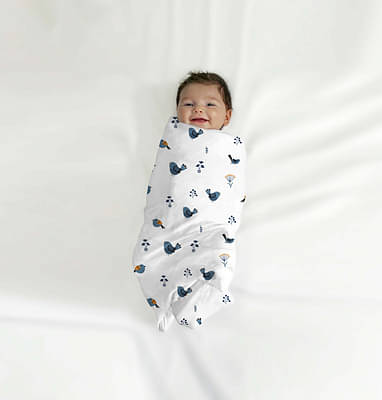 Tinylane 100% Organic Bamboo Cotton Muslin Baby Swaddle Wrappers Bird & Giraffe Print Pack Of 2- Multicolor image