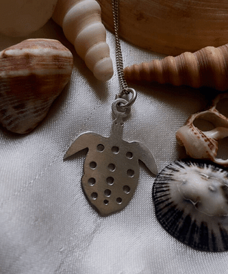 Tuktuk the sea turtle Pendant image