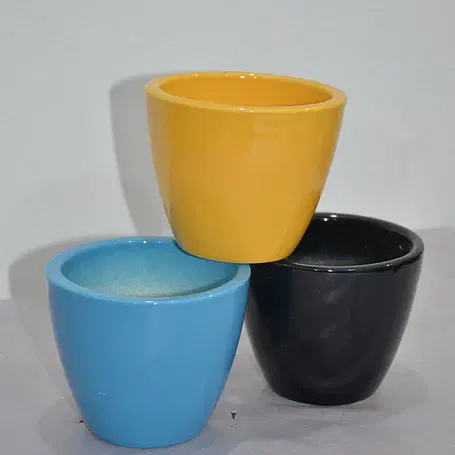 V-Shaped Assorted Ceramic Pots (Set Of 3) image