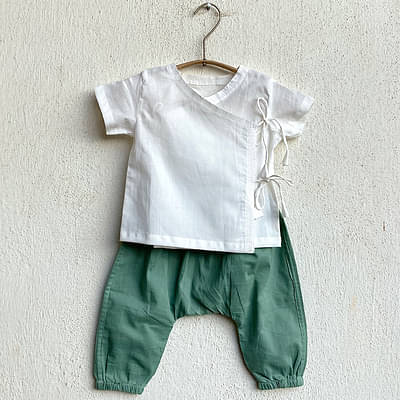 Whitewater Kids Unisex Organic Essential White Angrakha Top + Mint Pants image