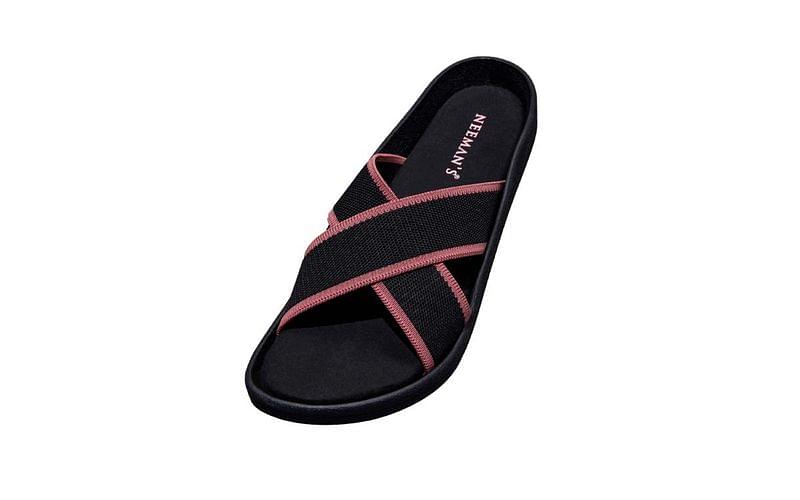 Neeman'S Knit Sandal For Women | Black image