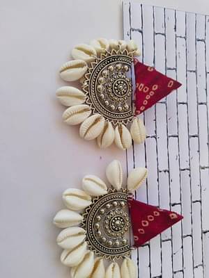 Rainvas Red Printed Fabric Earrings With Shells image