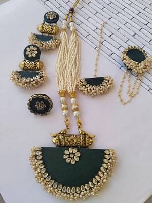 Rainvas Bottle Green Long Motimala Necklace Earrings Bracelet And Tika Set image