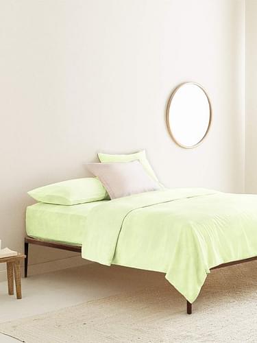 The Baby Atelier 100% Organic Fitted Queen Sheet Lime Green image