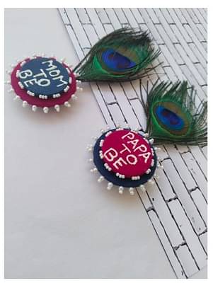 Morpankh-Personalized-Mom-To-Be-Baby-Brooch-Pin-Blue-and-Pink