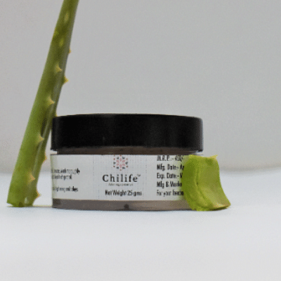 Chilife All Natural Face Scrub with Aloevera & Almonds (25gm)